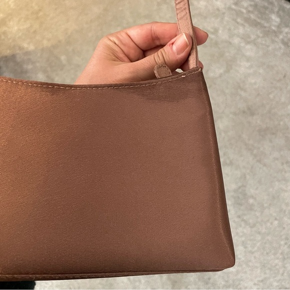 ADORABLE Claire's Y2K Bow Detail Satin-like Occasion Handbag - Picture 16 of 17